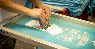 A Beginner’s Guide to Screen Printing on Fabric: From Start to Finish